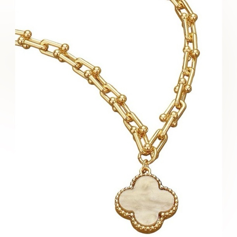 Clover Hardware Necklace - G- NU (7205)